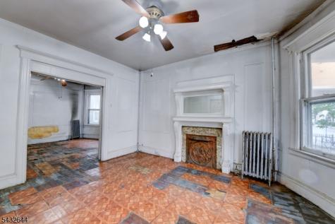 249 4TH Street Newark NJ 07107