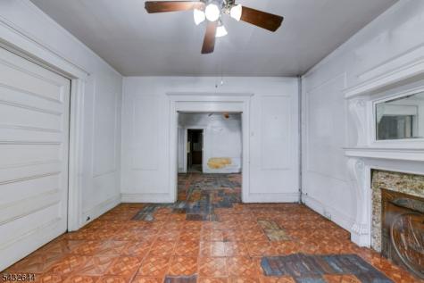 249 4TH Street Newark NJ 07107