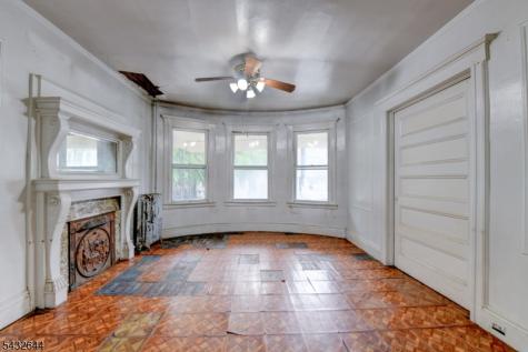 249 4TH Street Newark NJ 07107