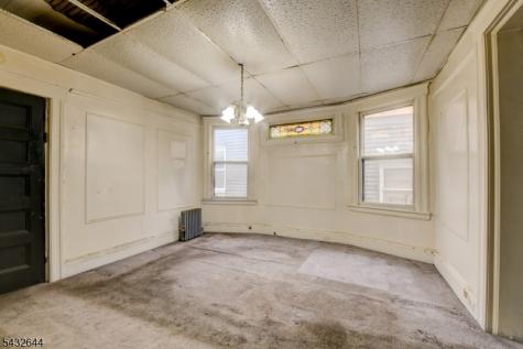 249 4TH Street Newark NJ 07107