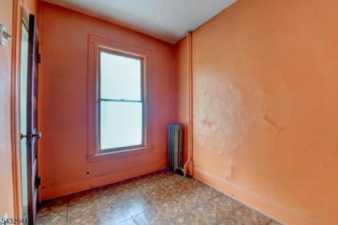 249 4TH Street Newark NJ 07107