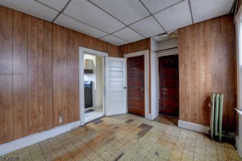 249 4TH Street Newark NJ 07107