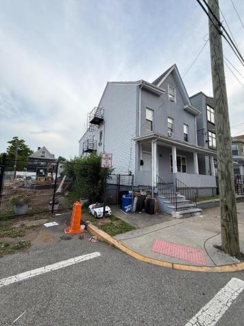 276 FRT276GOVERNOR Street Paterson NJ 07501
