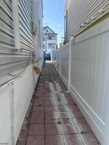 32 Hemlock Street Paterson NJ 07503