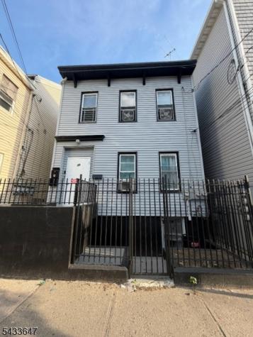 78 16TH Avenue Paterson NJ 07501