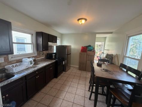 78 16TH Avenue Paterson NJ 07501