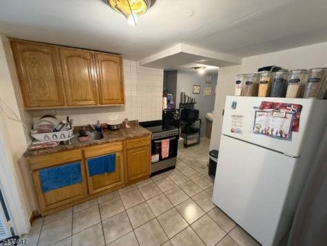 78 16TH Avenue Paterson NJ 07501