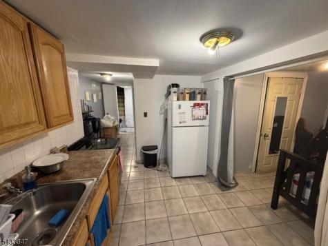 78 16TH Avenue Paterson NJ 07501