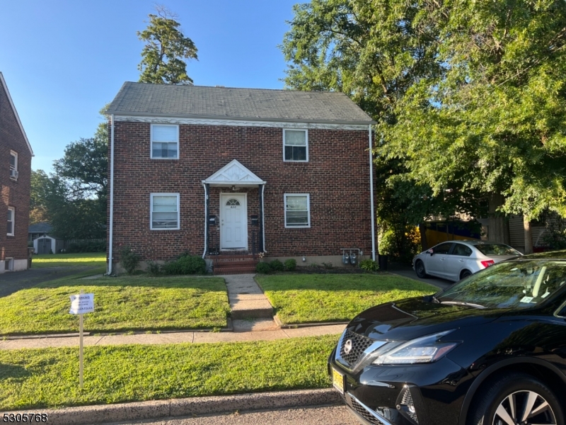 820 2ND Street Dunellen NJ 08812