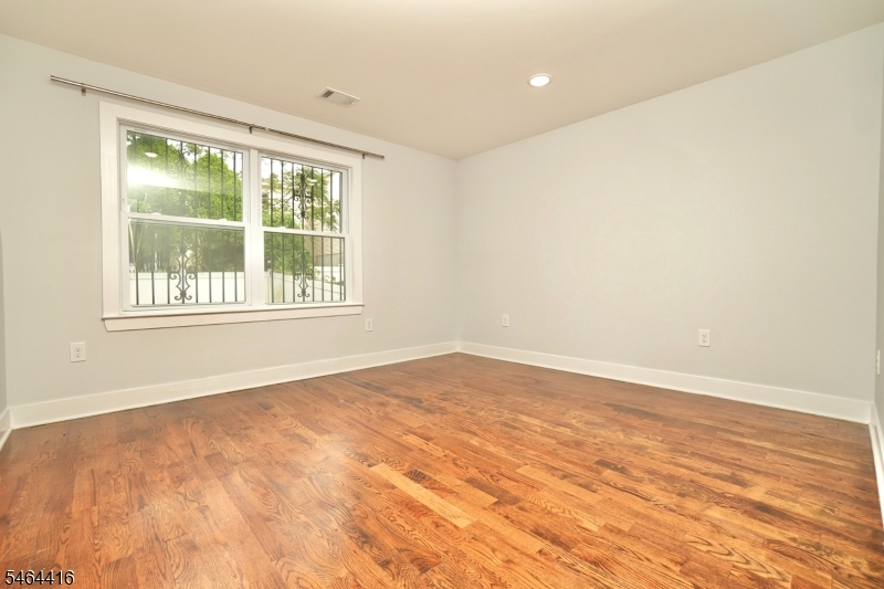 478 S 16th Street Newark NJ 07103