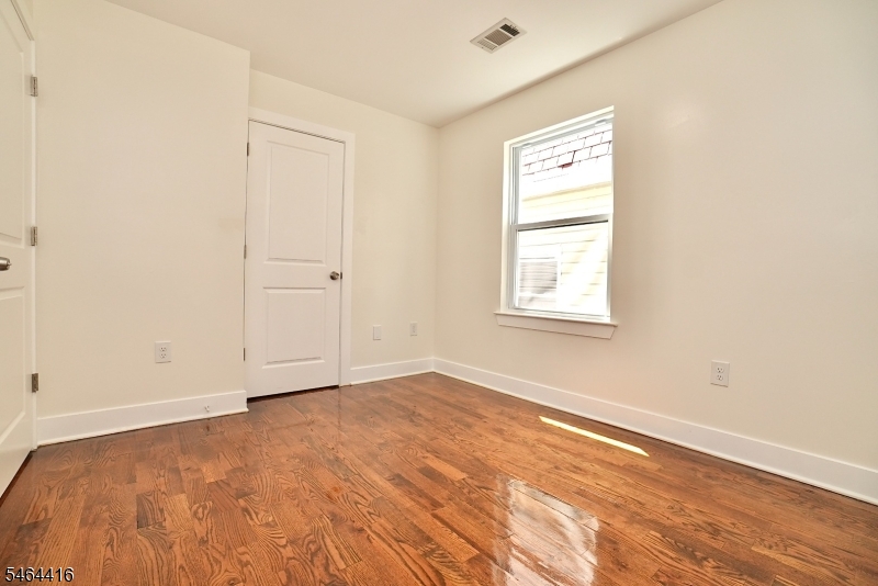 478 S 16th Street Newark NJ 07103