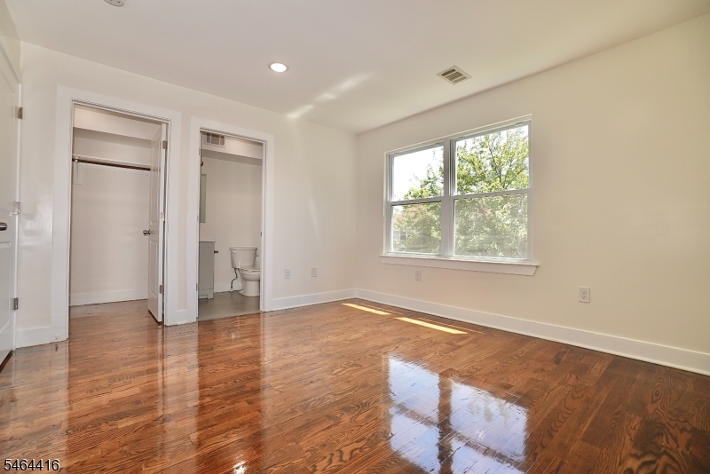 478 S 16th Street Newark NJ 07103