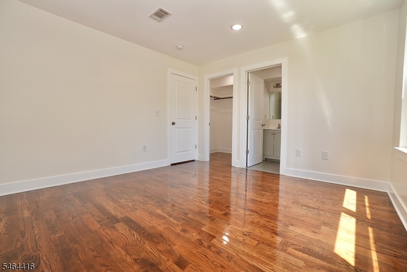 478 S 16th Street Newark NJ 07103