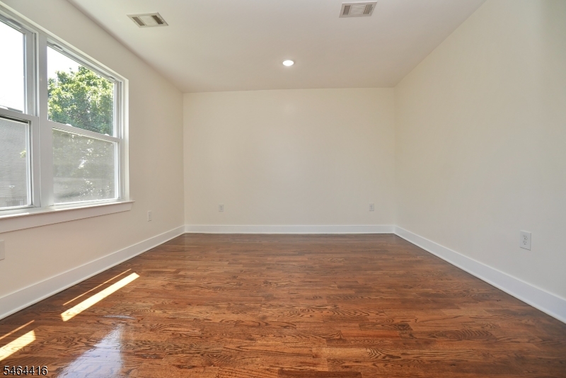 478 S 16th Street Newark NJ 07103
