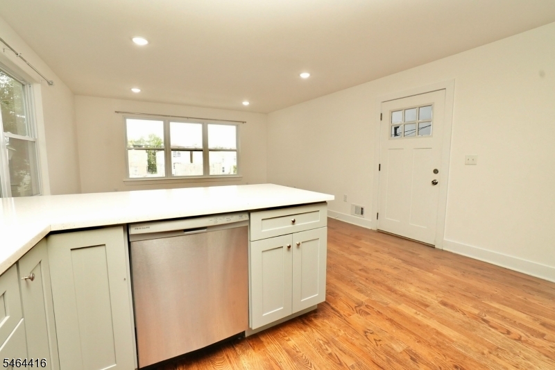 478 S 16th Street Newark NJ 07103