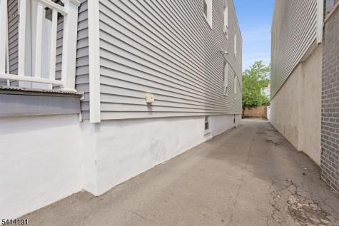 750 S 17th Street Newark NJ 07103