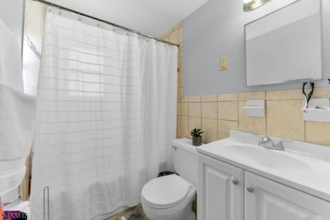 33 E 7th Street Clifton NJ 07011