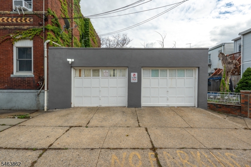 655 4TH Avenue Elizabeth NJ 07202