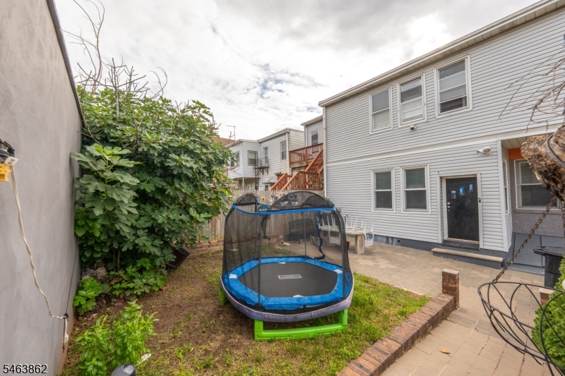 655 4TH Avenue Elizabeth NJ 07202