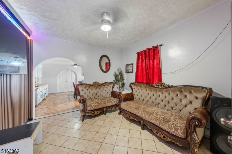655 4TH Avenue Elizabeth NJ 07202