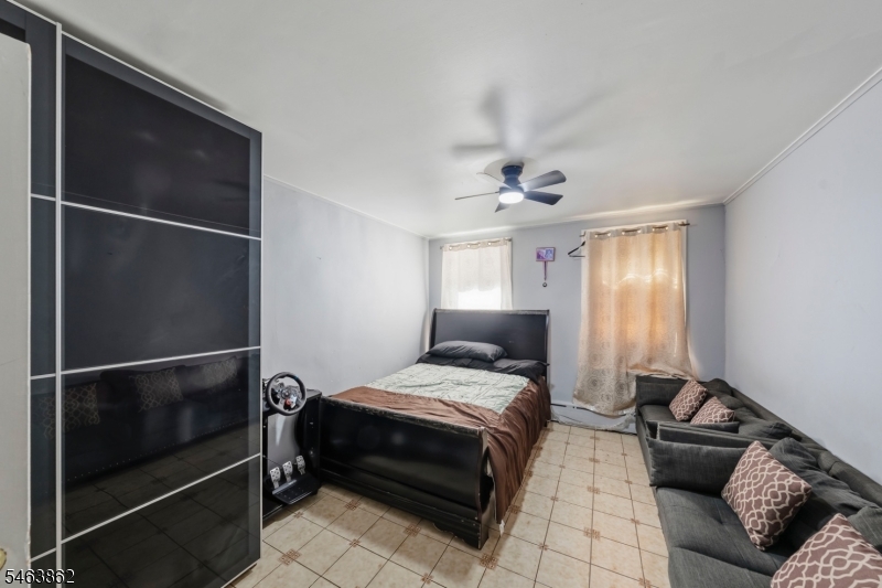 655 4TH Avenue Elizabeth NJ 07202
