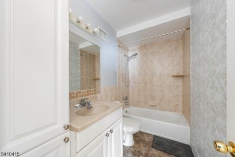 30 Gold Street North Arlington NJ 07031