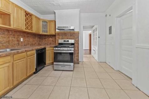 176 N 16th Street East Orange NJ 07017