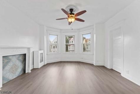 176 N 16th Street East Orange NJ 07017