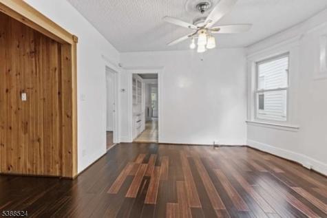 176 N 16th Street East Orange NJ 07017