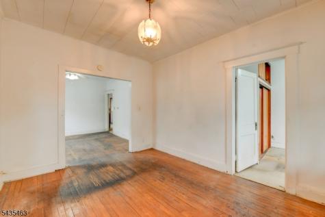 110 W 16th Street Linden NJ 07036