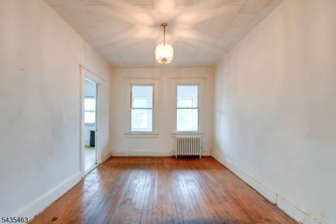 110 W 16th Street Linden NJ 07036