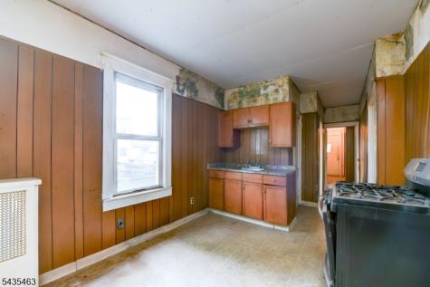 110 W 16th Street Linden NJ 07036