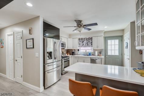 7 Myrtle Avenue Metuchen NJ 08840
