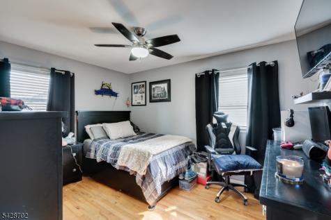 7 Myrtle Avenue Metuchen NJ 08840