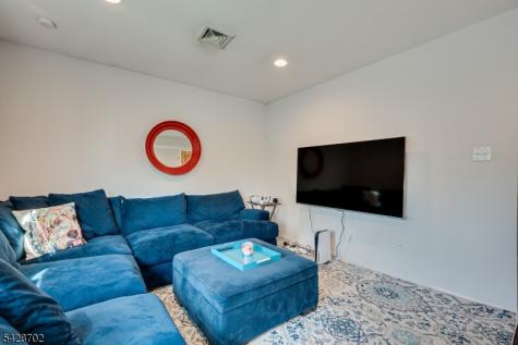 7 Myrtle Avenue Metuchen NJ 08840
