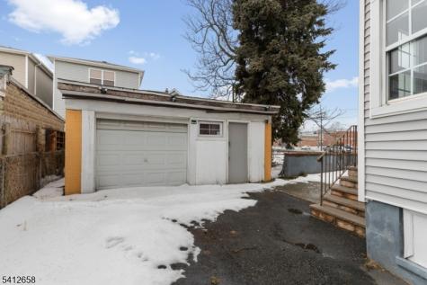 152 South Park Elizabeth NJ 07206