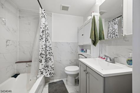 94 Eaton Place East Orange NJ 07017