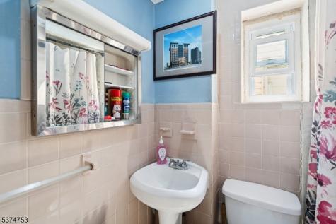 92 Hutton Street Jersey City NJ 07307