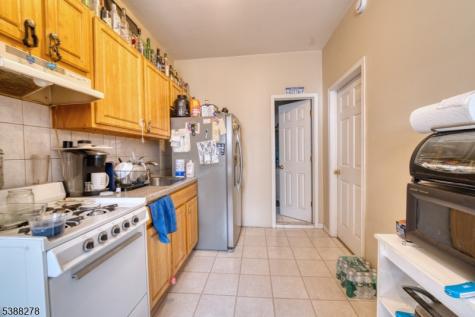 233 Avenue B Bayonne NJ 07002