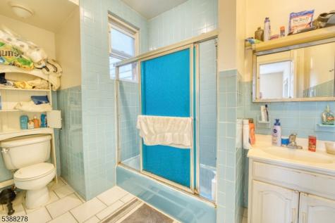 233 Avenue B Bayonne NJ 07002