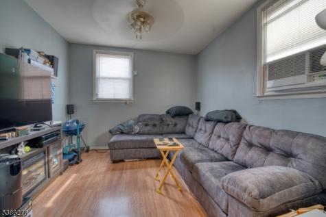 233 Avenue B Bayonne NJ 07002