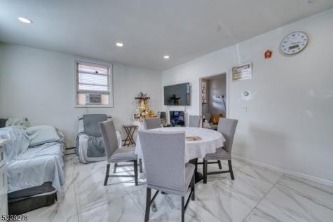 233 Avenue B Bayonne NJ 07002