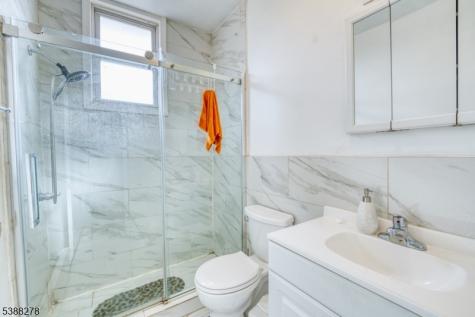 233 Avenue B Bayonne NJ 07002
