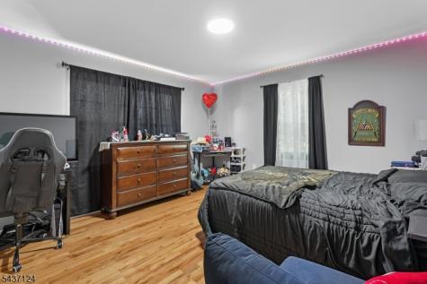 1411 Mopsick Avenue Linden NJ 07036