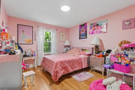 1411 Mopsick Avenue Linden NJ 07036
