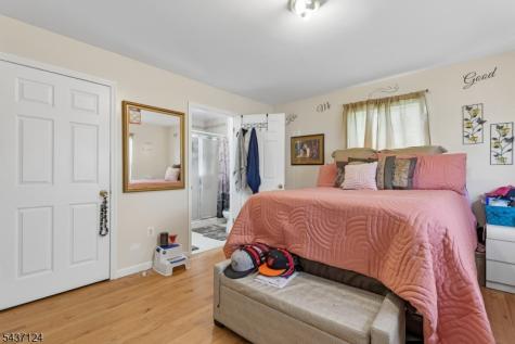 1411 Mopsick Avenue Linden NJ 07036