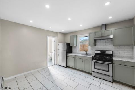 113 2ND Street Elizabeth NJ 07206