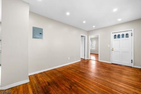 113 2ND Street Elizabeth NJ 07206