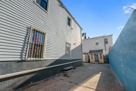 113 2ND Street Elizabeth NJ 07206