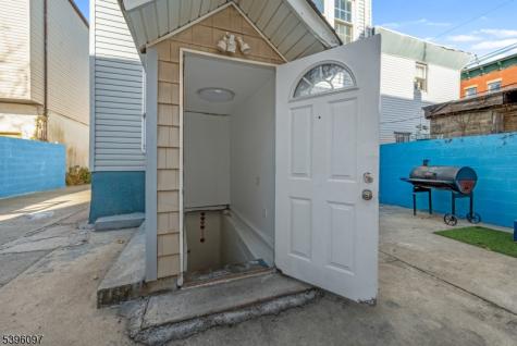 113 2ND Street Elizabeth NJ 07206